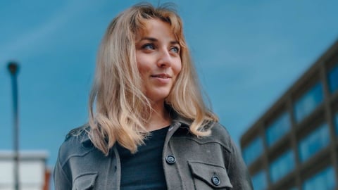 'We Are in an Emergency': Progressive TikTok Star Launches Bid to Unseat Old Guard Dem