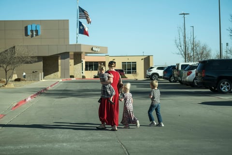 U.S. measles cases reach 33-year record high as outbreaks spread