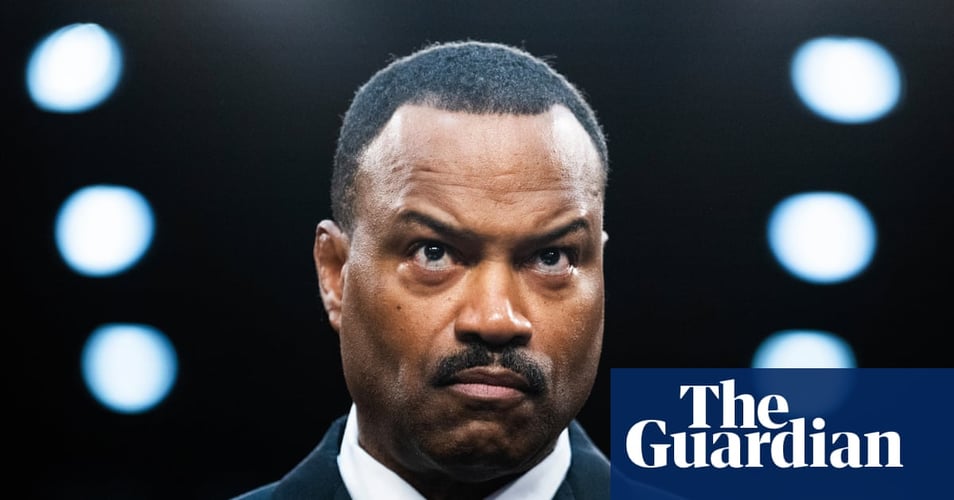 US admiral to retire amid military strikes in Caribbean and tensions with Venezuela