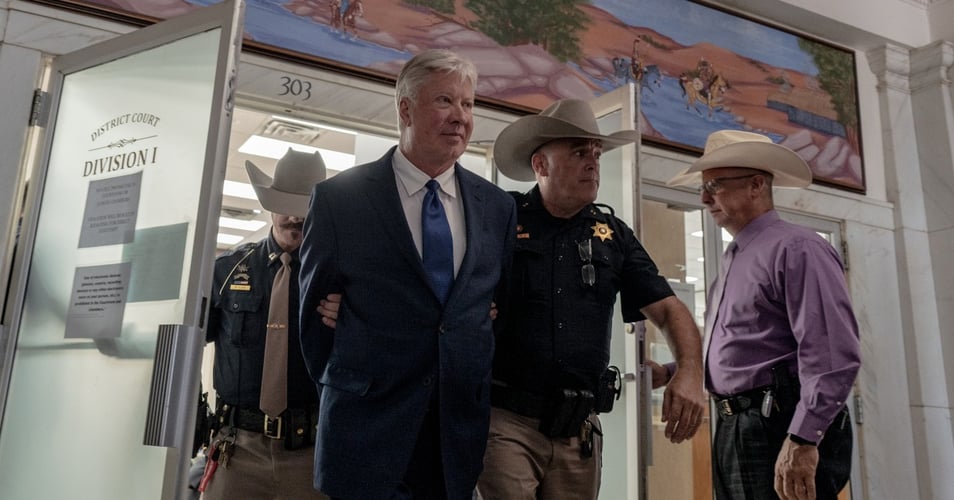 Robert Morris, Texas megachurch pastor, pleads guilty to sexually abusing a child