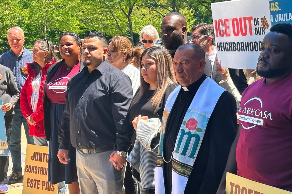 Judge dismisses human smuggling charges against Kilmar Abrego Garcia, who was mistakenly deported