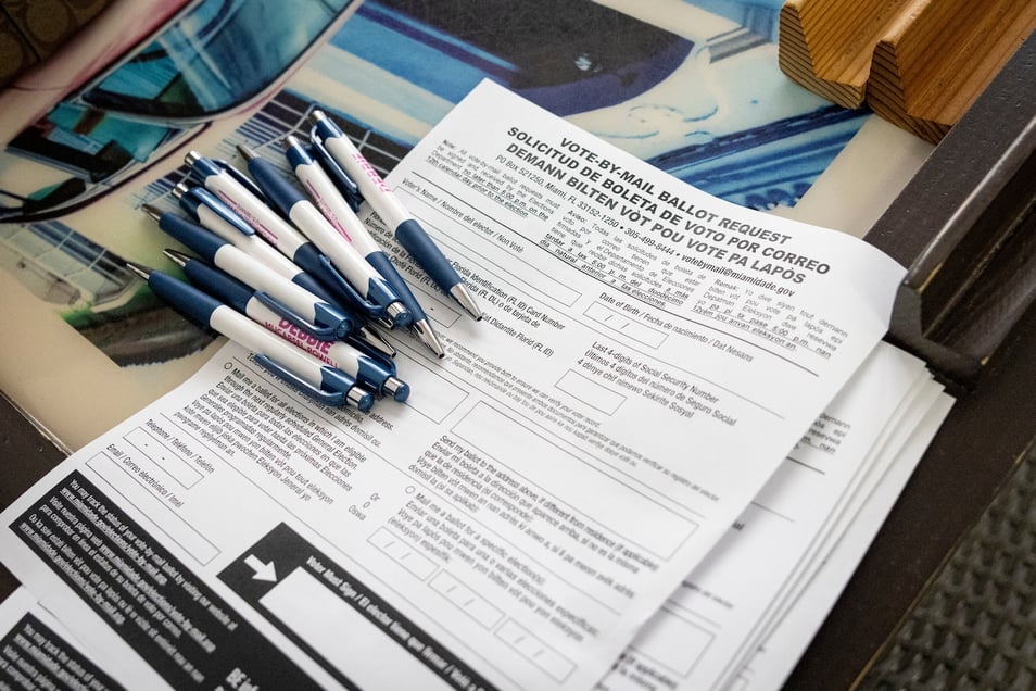 Postal Service plans may keep voters from getting ballots, whistleblower says