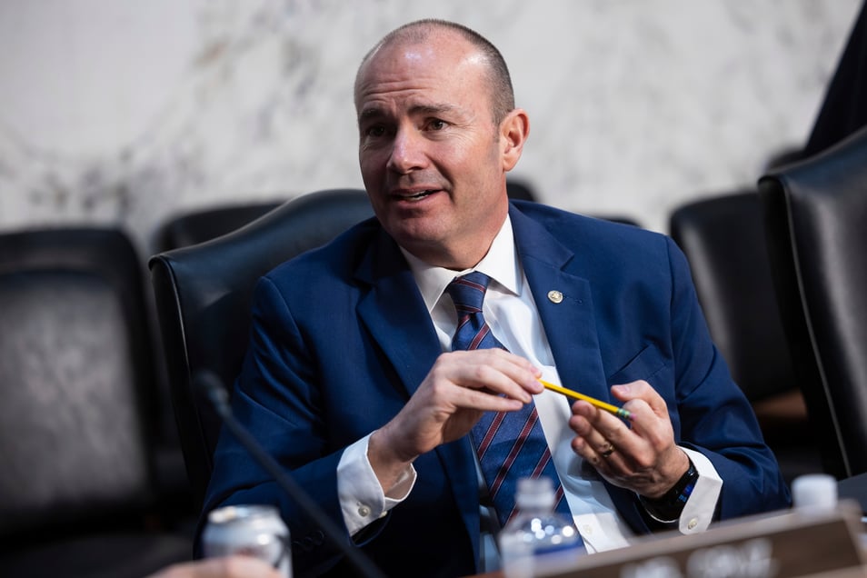Deseret News condemns Lee’s posts about Minnesota shooting